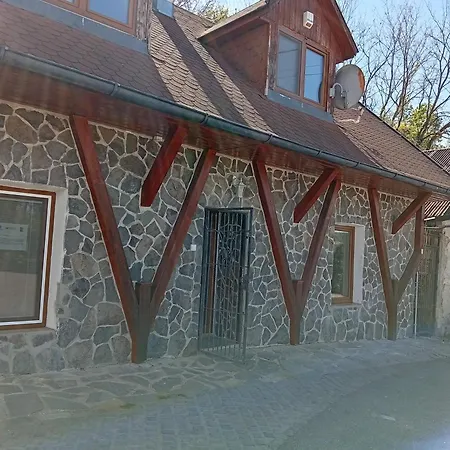 Penzion Kallai A Vinaren 2*